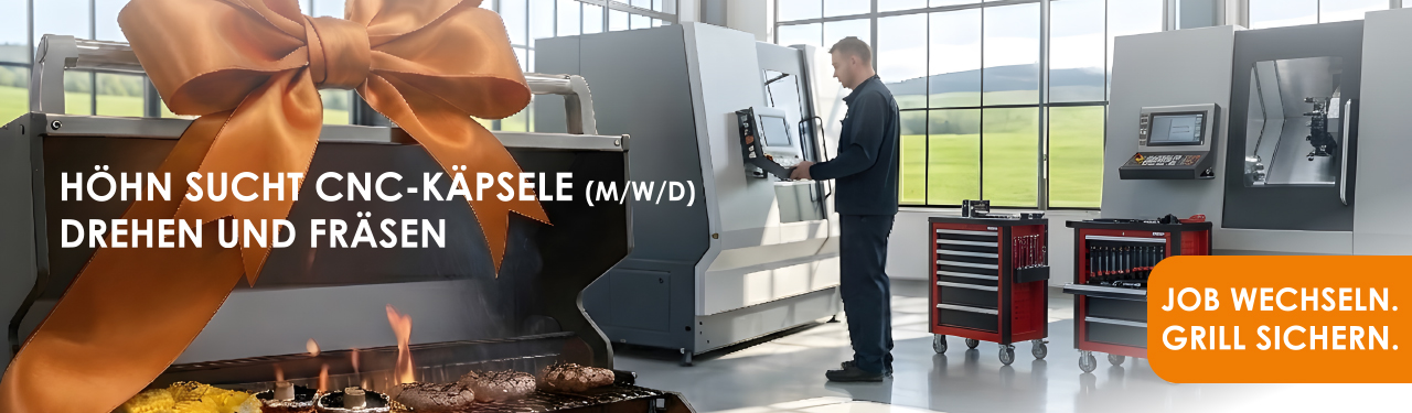 Auf dem Bild ist ein modernes CNC-Bearbeitungszentrum sowie ein Mitarbeiter an einer Drehmaschine zu sehen. Links im Bild ist außerdem ein großer, exklusiver Grill abgebildet.